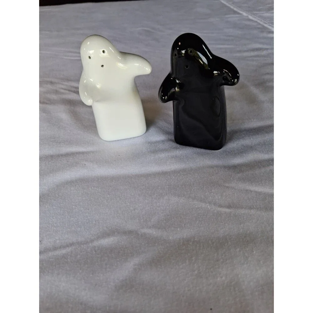 Hugging Ghosts Salt and Pepper Shakers Verdici Design Black and White